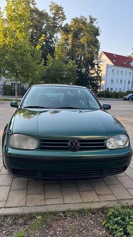 Grün Gebraucht 1998 VW Golf IV Kleinwagen | 2.100 € (Etwas zu teuer) - Bild 1/4