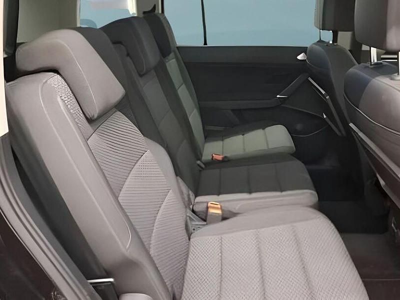 Gebraucht VW Touran 150 PS (110 kW) 2025 Schwarz Van / Kleinbus