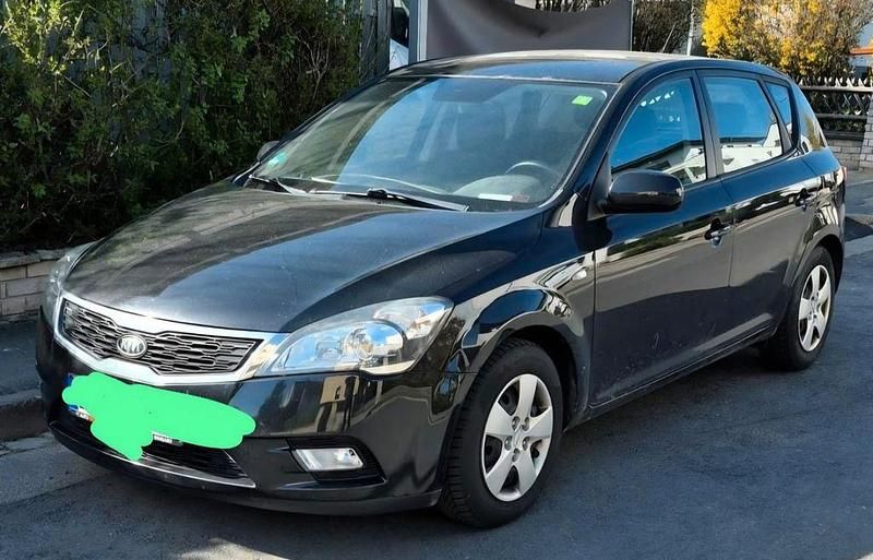 Gebraucht Kia Ceed Spirit 116 PS (85 kW) 2011 Schwarz Kleinwagen
