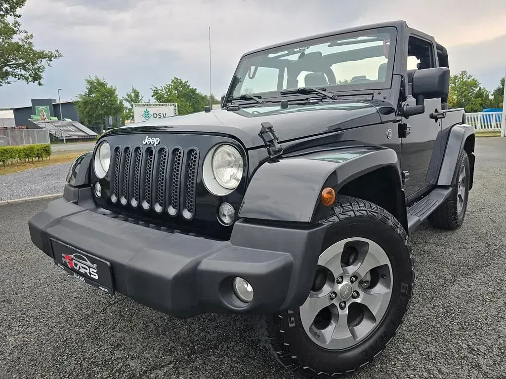 Gebraucht Jeep Wrangler Unlimited Sahara 200 PS (147 kW) 2017 Schwarz SUV