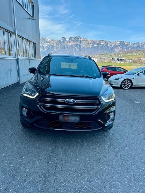 Gebraucht Ford Kuga ST-Line 180 PS (132 kW) 2019 Schwarz SUV