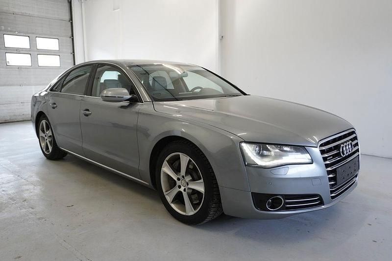 Gebraucht Audi A8 351 PS (258 kW) 2010 Grau Limousine