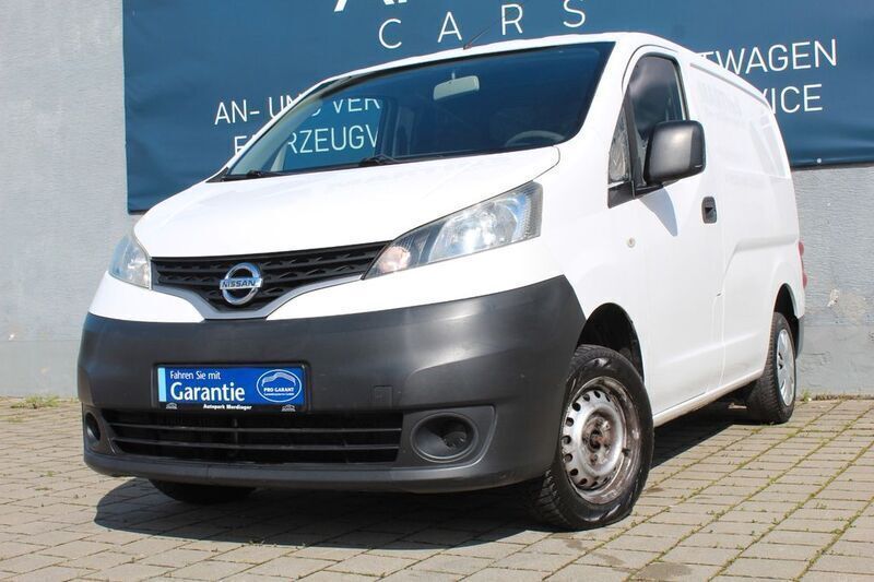 Weiß Gebraucht 2015 Nissan Evalia Comfort Van / Kleinbus | 5.300 € (Fairer Preis) - Bild 1/4