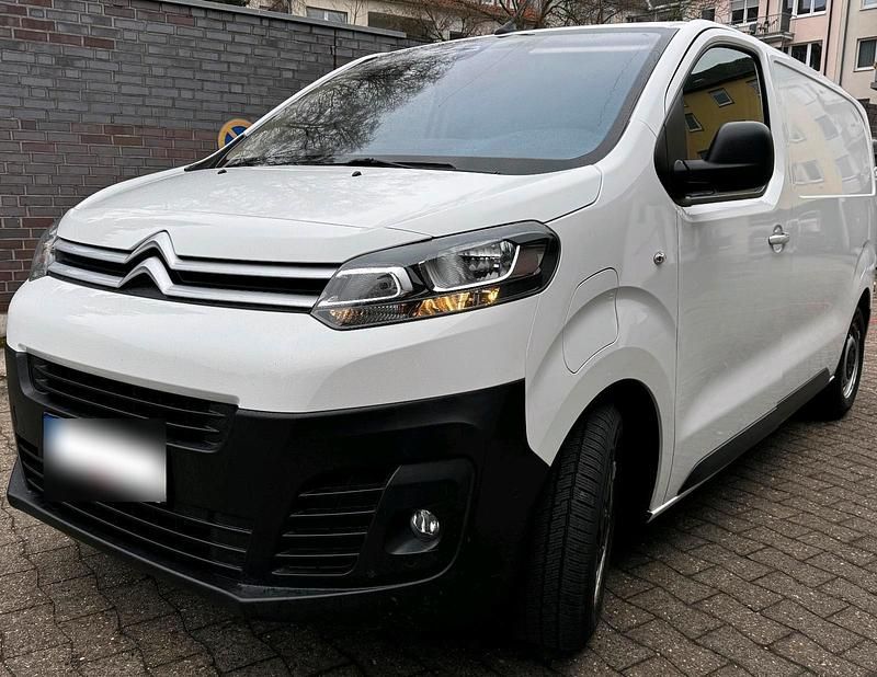 Käytetty Citroën e-Jumpy 100 kW (136 HP) 2022 Valkoinen Tila-auto