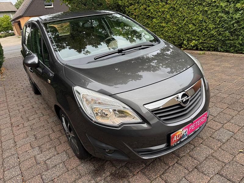 Grau Gebraucht 2010 Opel Meriva Edition Van / Kleinbus | 5.890 € (Etwas zu teuer) - Bild 1/4