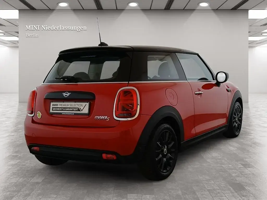 Gebraucht Mini Cooper SE 135 kW (184 PS) 2023 Rot Kleinwagen