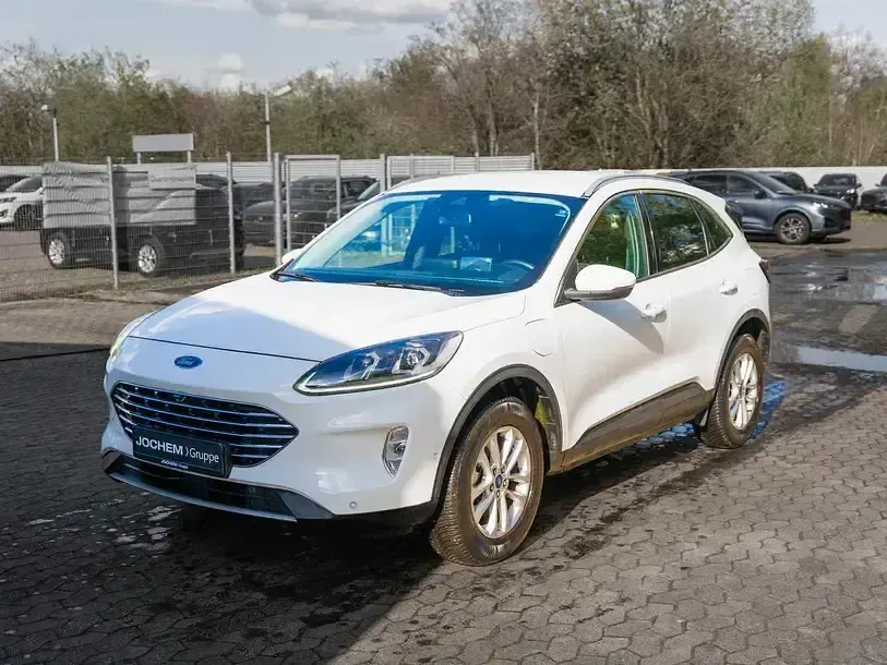 Używany Ford Kuga Titanium 225 KM (165 kW) 2021 Biały SUV