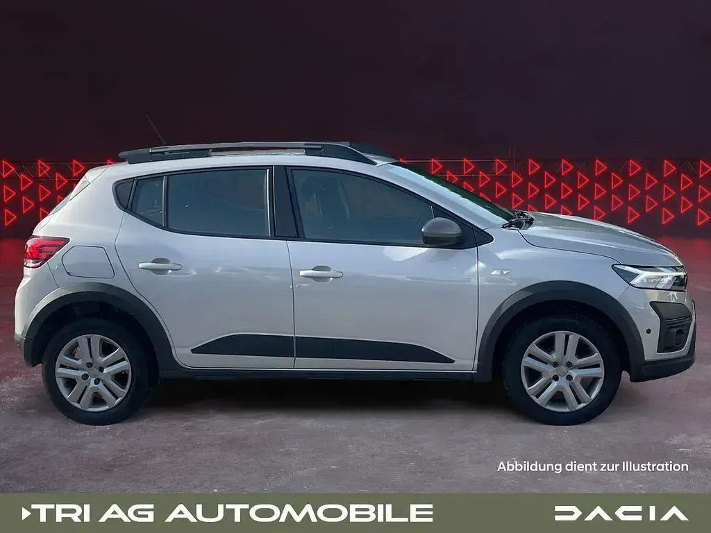 Gebraucht Dacia Sandero Expression 91 PS (66 kW) 2023 Moonstonegrau Limousine