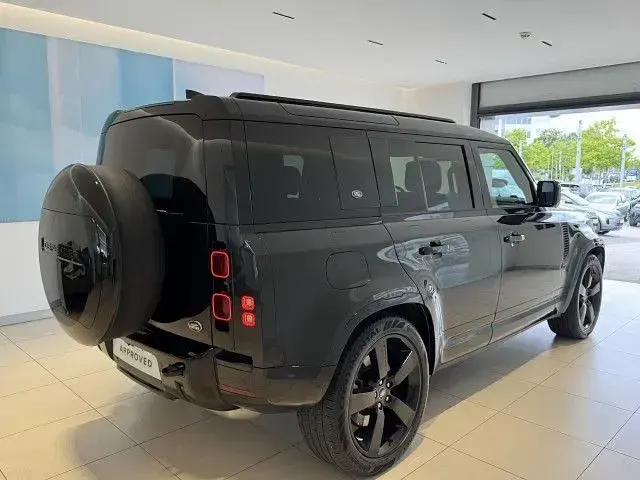 Gebraucht Land Rover Defender Black Edition 300 PS (220 kW) 2022 Schwarz SUV