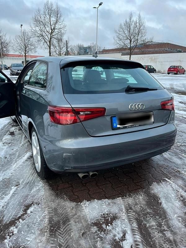 Gebraucht Audi A3 Ambition 150 PS (110 kW) 2016 Grau Limousine