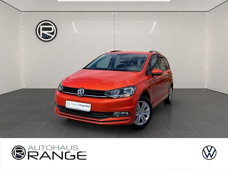 Orange Gebraucht 2017 VW Touran Trendline Van / Kleinbus | 16.480 € (Guter Preis) - Bild 1/4