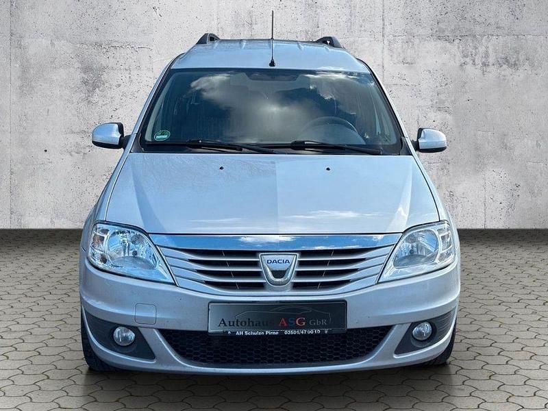 Gebraucht Dacia Logan Lauréate 105 PS (77 kW) 2013 Grau Kombi
