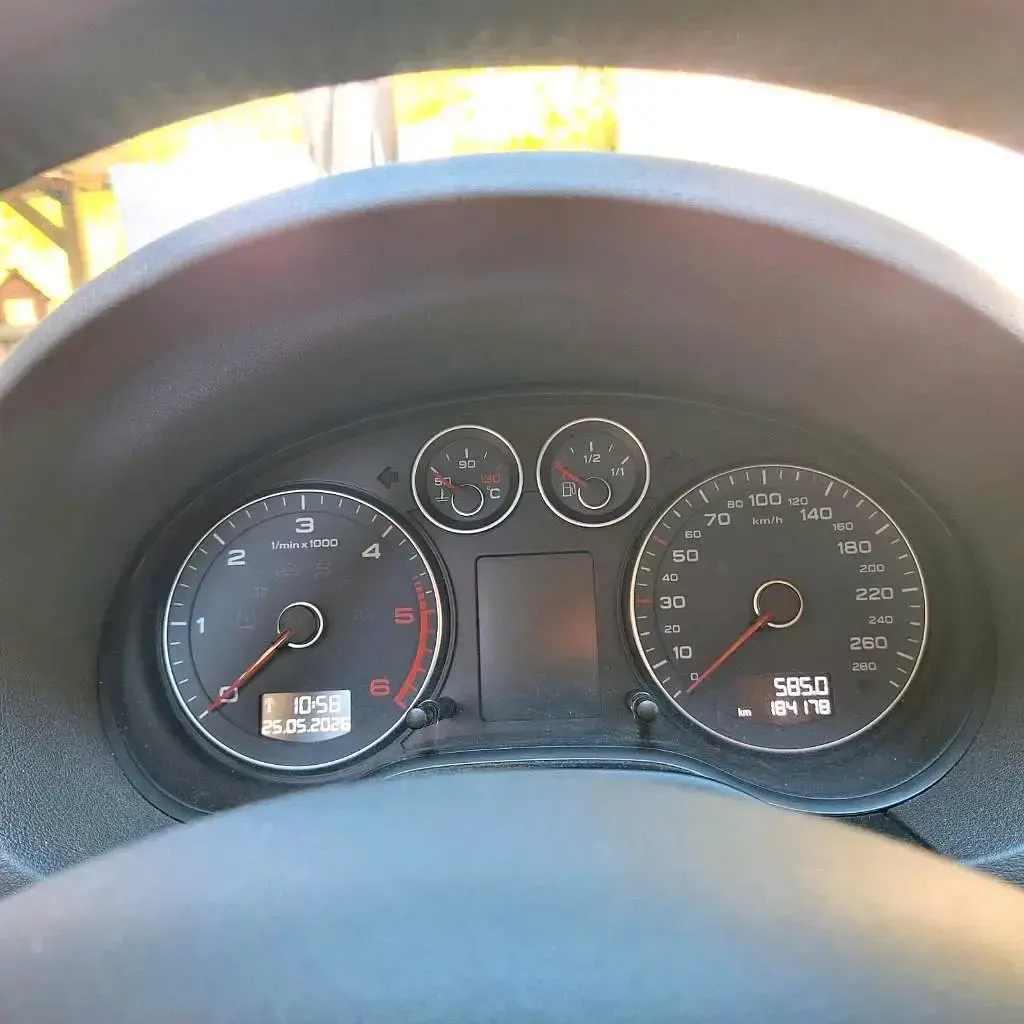 Gebraucht Audi A3 140 PS (102 kW) 2011 Silber Kleinwagen