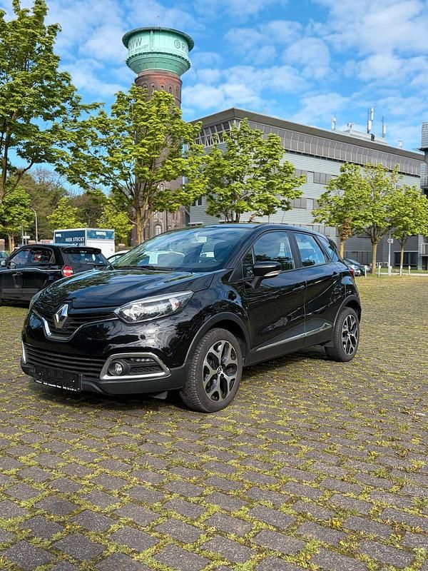 Second-hand Renault Captur 90 CP (66 kW) 2016 Negru SUV
