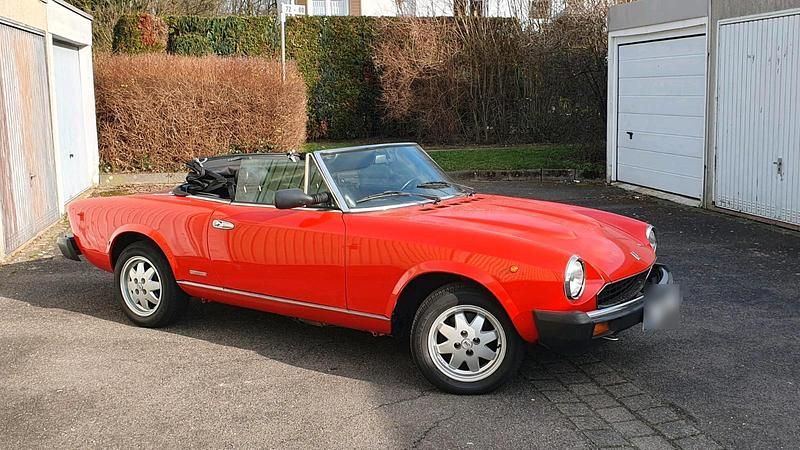 Gebraucht Fiat 124 Spider 103 PS (75 kW) 1981 Rot Cabrio