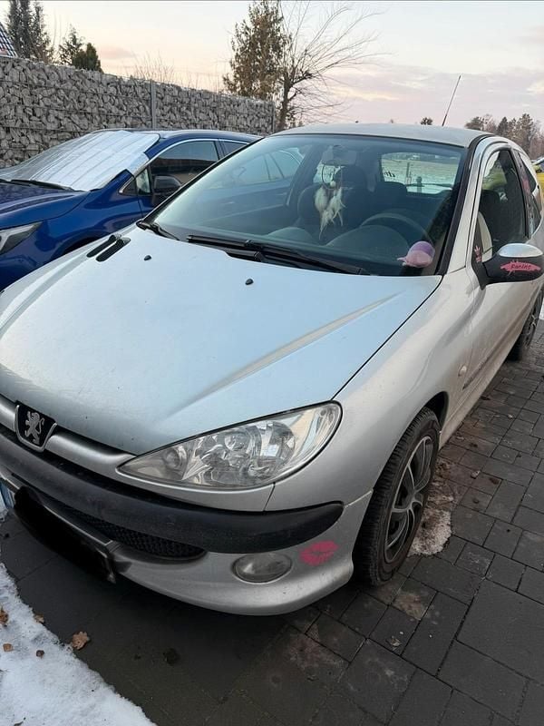 Silber Gebraucht 2005 Peugeot 206 Kleinwagen | 800 € (Superpreis) - Bild 1/4