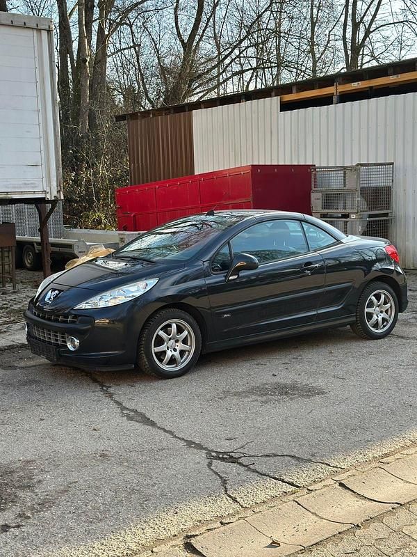 Gebraucht Peugeot 207 CC 120 PS (88 kW) 2007 Schwarz Cabrio