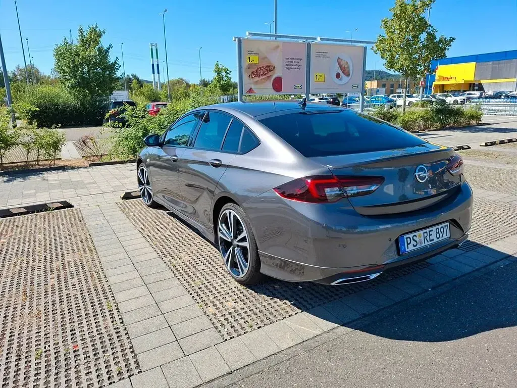 Gebraucht Opel Insignia Business 174 PS (127 kW) 2022 Grau Limousine