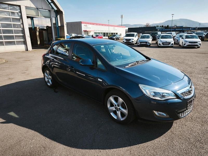 Gebraucht Opel Astra Selection 101 PS (74 kW) 2010 Blau Kleinwagen