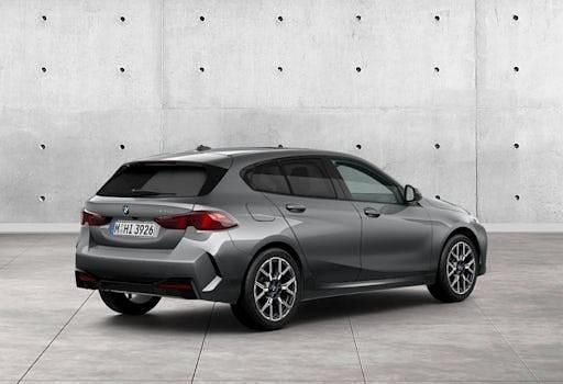 Gebraucht BMW 120 Shadowline 163 PS (119 kW) 2024 Grau Kleinwagen