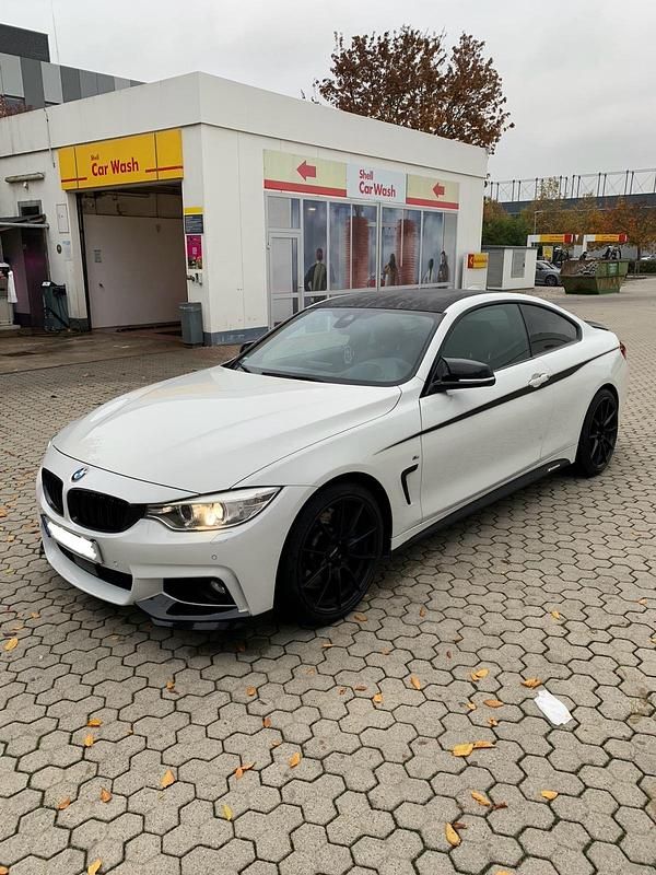Weiß Gebraucht 2015 BMW 435 Comfort Edition Coupé | 29.000 € (Etwas zu teuer) - Bild 1/4