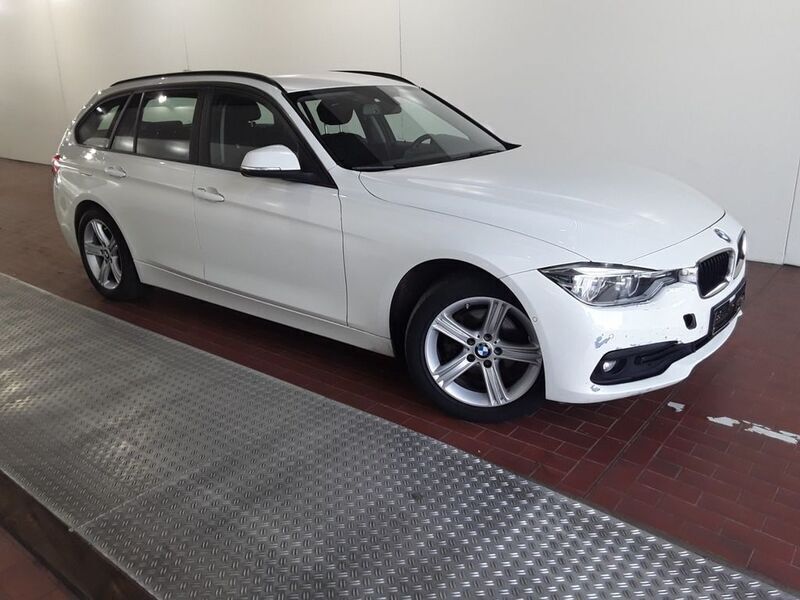 Weiß Gebraucht 2018 BMW 318 Advantage Kombi | 14.999 € (Fairer Preis) - Bild 1/4