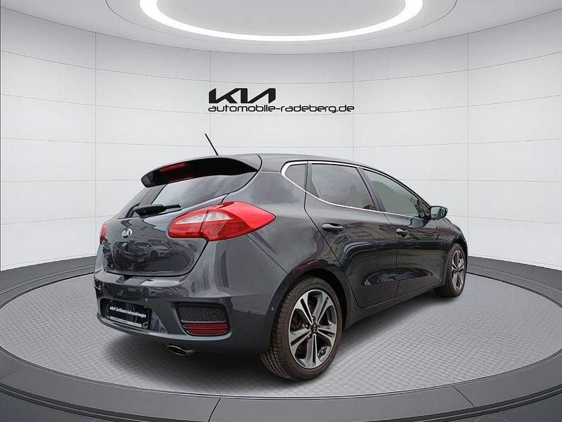 Gebraucht Kia Ceed Spirit 135 PS (99 kW) 2017 Dark gun metal Kleinwagen