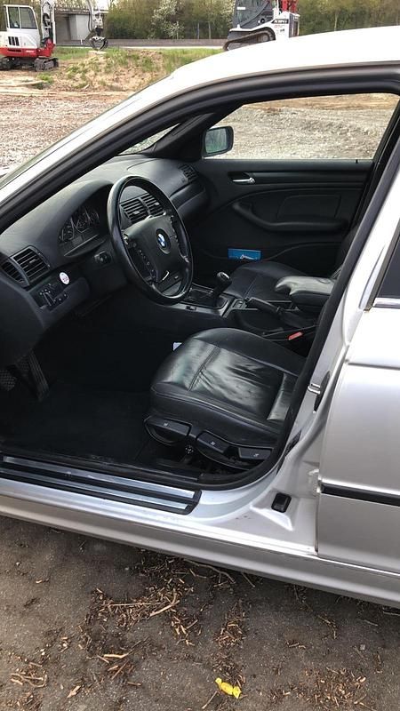 Gebraucht BMW 320 2004 Silber Kombi