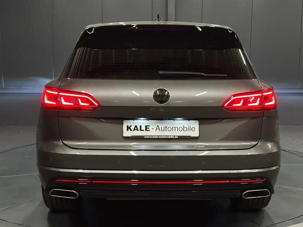 Gebraucht VW Touareg Style 286 PS (210 kW) 2023 Siliziumgrau metallic SUV