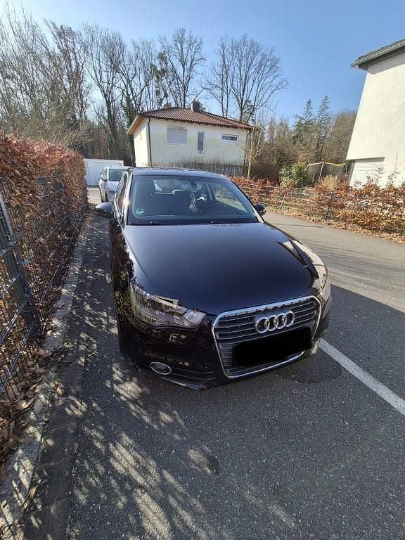 Gebraucht Audi A1 Attraction 105 PS (77 kW) 2010 Schwarz Kleinwagen