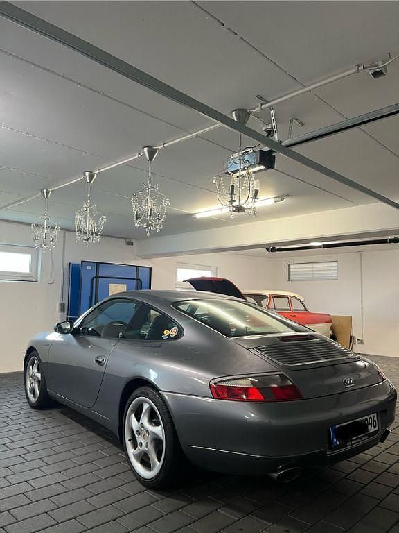 Grau Gebraucht 2000 Porsche 911 Carrera Coupé | 41.500 € (Teuer) - Bild 1/4