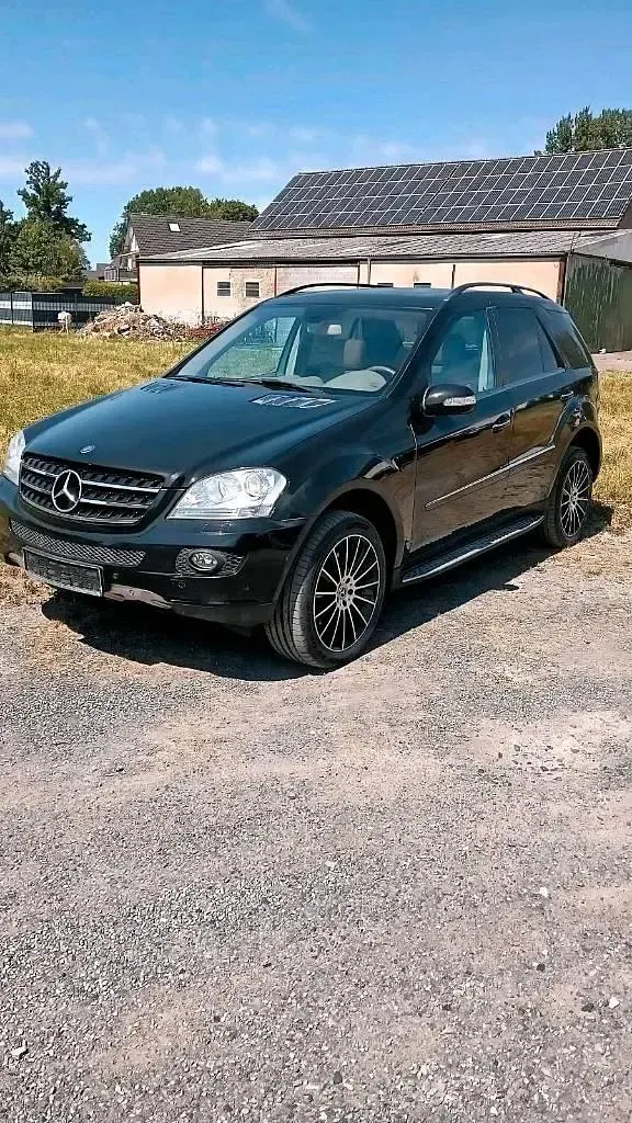 Gebraucht Mercedes ML420 306 PS (225 kW) 2007 Schwarz SUV