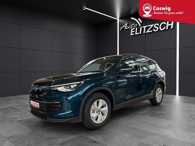 Nightshade blue metallic Neu 2026 VW Tiguan SUV | 39.950 € (Superpreis) - Bild 1/4