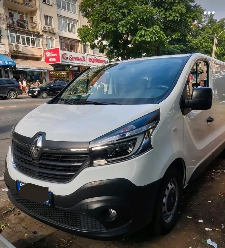 Gebraucht Renault Trafic 95 PS (69 kW) 2020 Weiß Van / Kleinbus