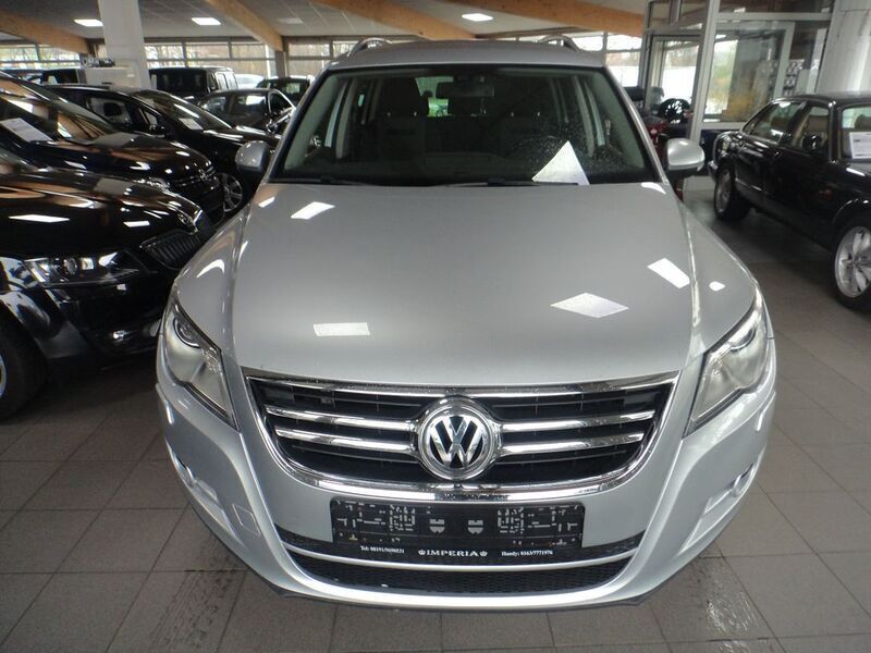 Silber Gebraucht 2009 VW Tiguan Sportline SUV | 8.999 € (Etwas zu teuer) - Bild 1/4