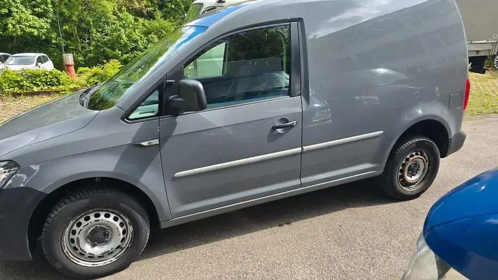 Gebraucht VW Caddy 122 PS (89 kW) 2019 Grau Van / Kleinbus