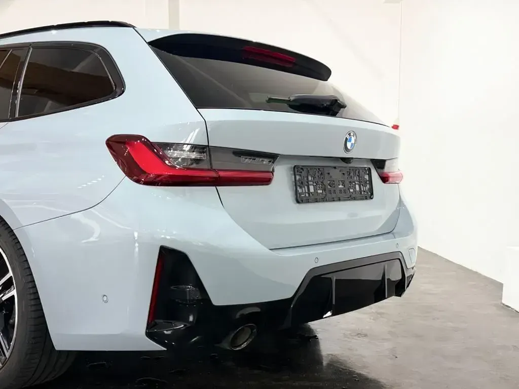 Gebraucht BMW 318 M Sport 150 PS (110 kW) 2024 Grau Kombi