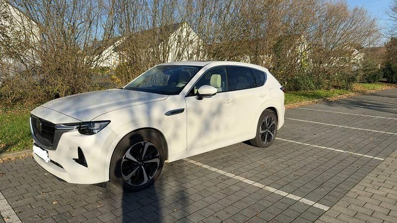 Weiß Gebraucht 2022 Mazda CX-60 Takumi-Line SUV | 38.100 € (Fairer Preis) - Bild 1/4