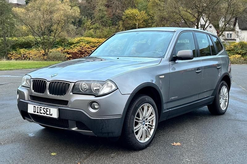 Grau Gebraucht 2009 BMW X3 Comfort Edition SUV | 5.750 € (Fairer Preis) - Bild 1/4