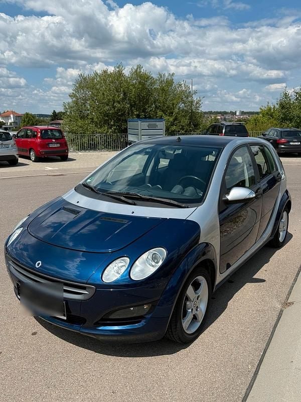 Blau Gebraucht 2025 Smart ForFour Kleinwagen | 2.899 € - Bild 1/4