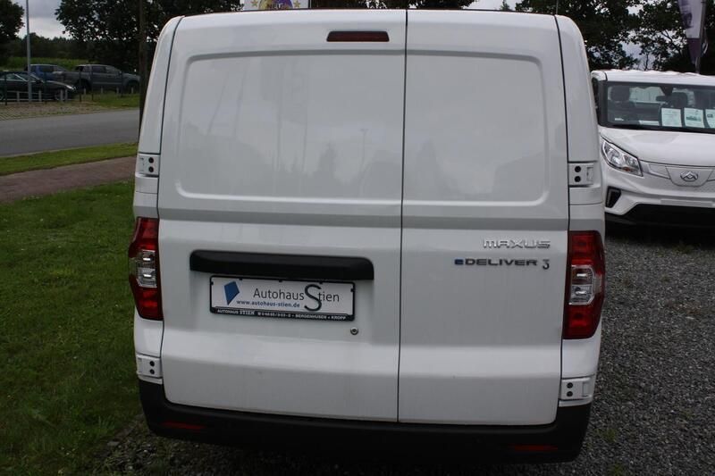 Gebraucht Maxus eDeliver 3 89 kW (122 PS) 2023 Weiß Van