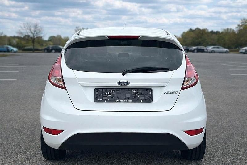Gebraucht Ford Fiesta SYNC Edition 80 PS (58 kW) 2014 Weiß Kleinwagen