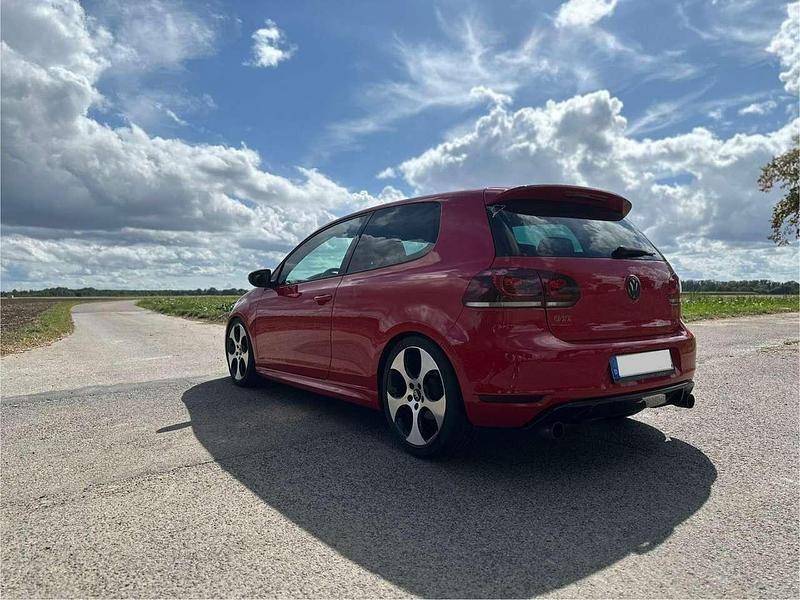Gebraucht VW Golf VI GTI 211 PS (155 kW) 2011 Rot Kleinwagen