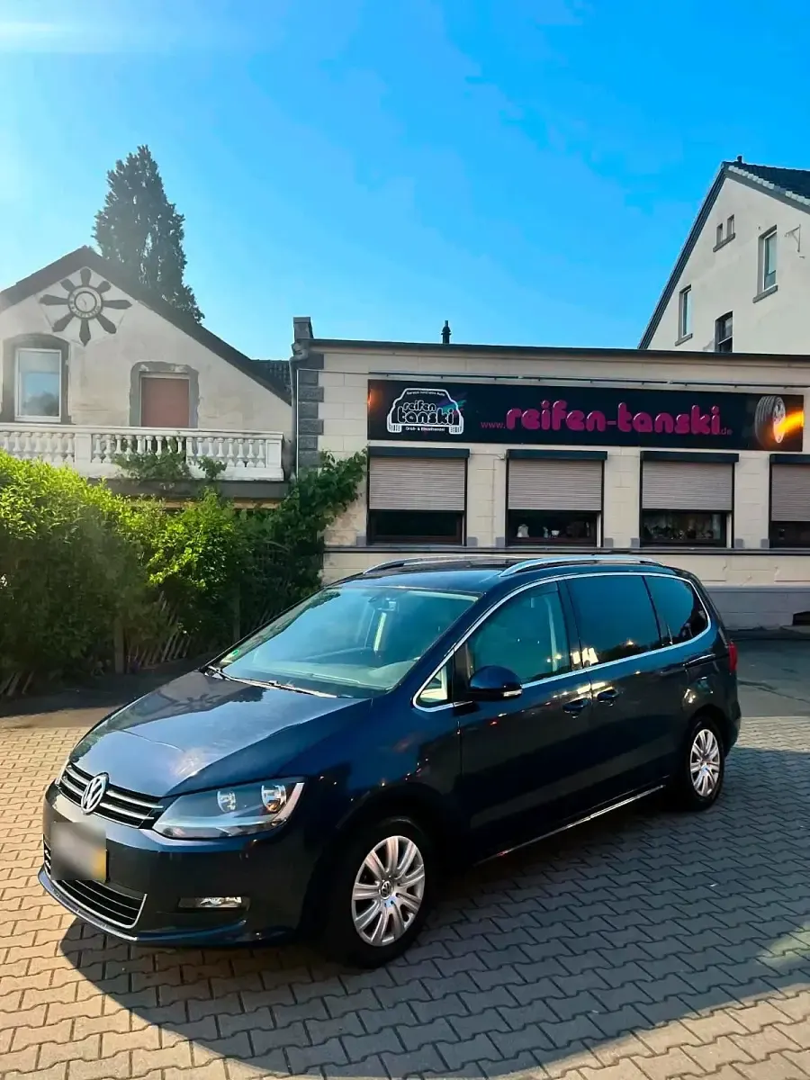 Gebraucht VW Sharan 140 PS (102 kW) 2012 Blau Van / Kleinbus