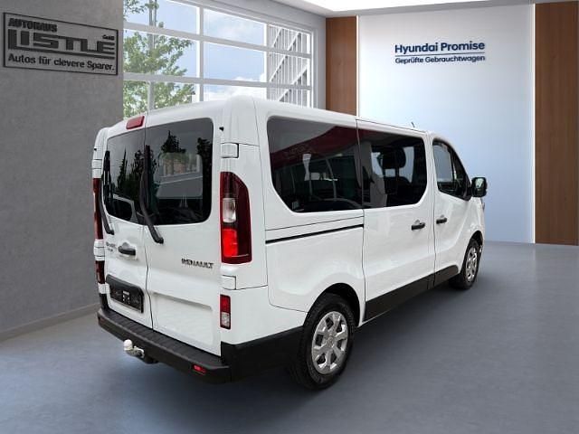 Gebraucht Renault Trafic Life 150 PS (110 kW) 2023 Weiss Van / Kleinbus