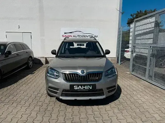 Gebraucht Skoda Yeti Active 110 PS (80 kW) 2015 Beige SUV