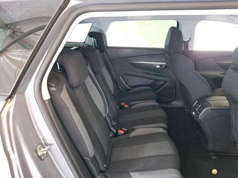 Gebraucht Peugeot 5008 Active 131 PS (96 kW) 2021 Lack grau artense/metallic klarl Limousine