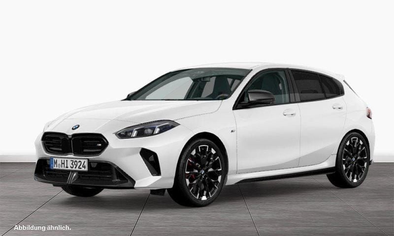 Alpinweiß uni Gebraucht 2025 BMW M135 Efficient Dynamics Kleinwagen | 45.910 € (Superpreis) - Bild 1/4