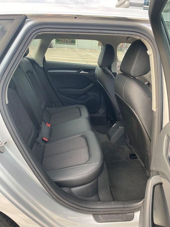 Second-hand Audi A3 Ambiente 179 CP (131 kW) 2013 Argintiu Berlinǎ