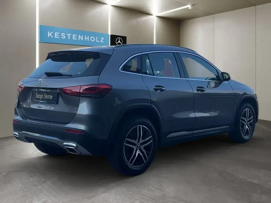 Gebraucht Mercedes GLA220 190 PS (139 kW) 2022 Grau SUV